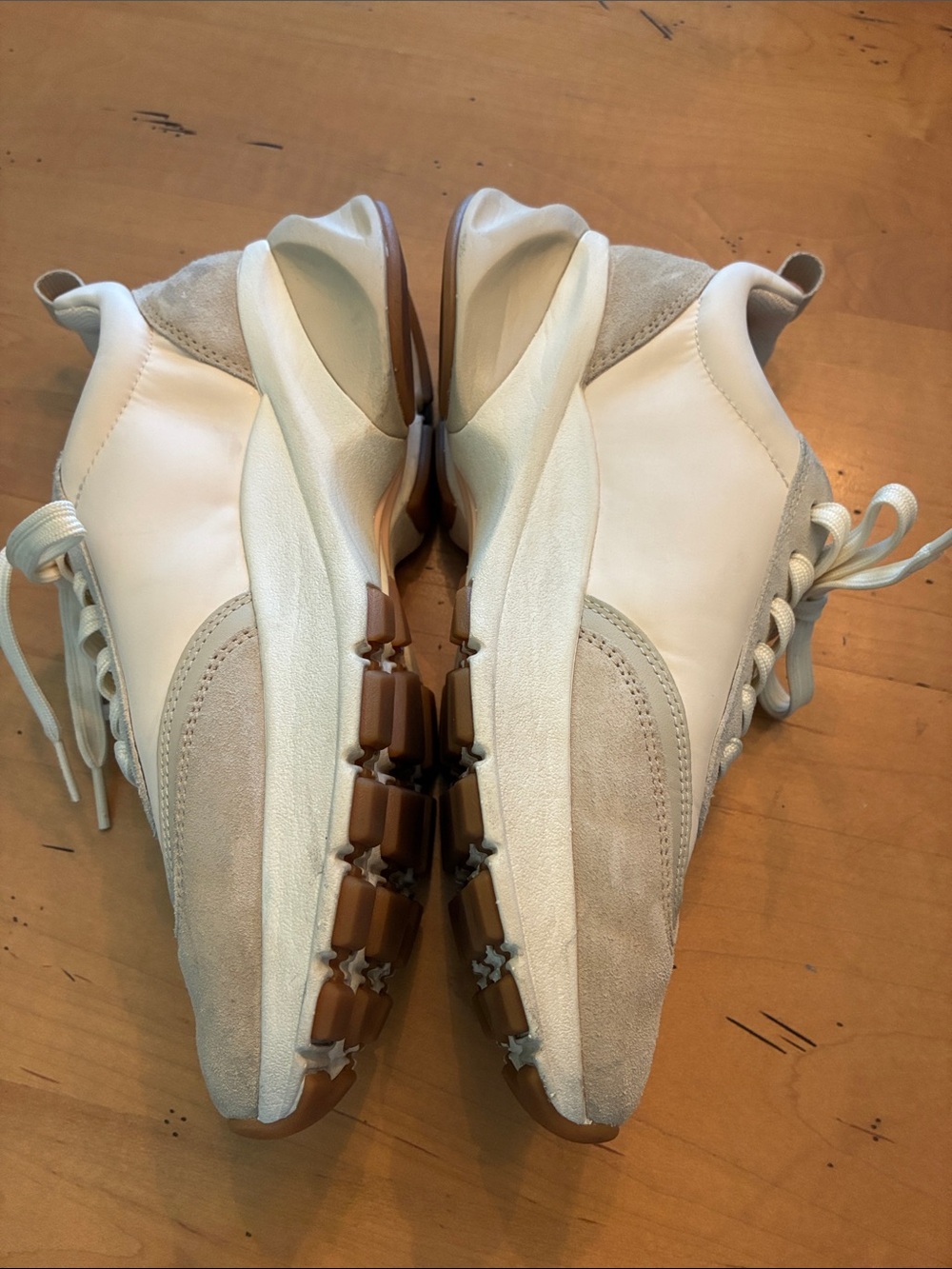 TORY BURCH (EUC) Women’s Like New Cream & Beige Chunky Trainer Sneakers, Size 8M - Picture 5 of 11